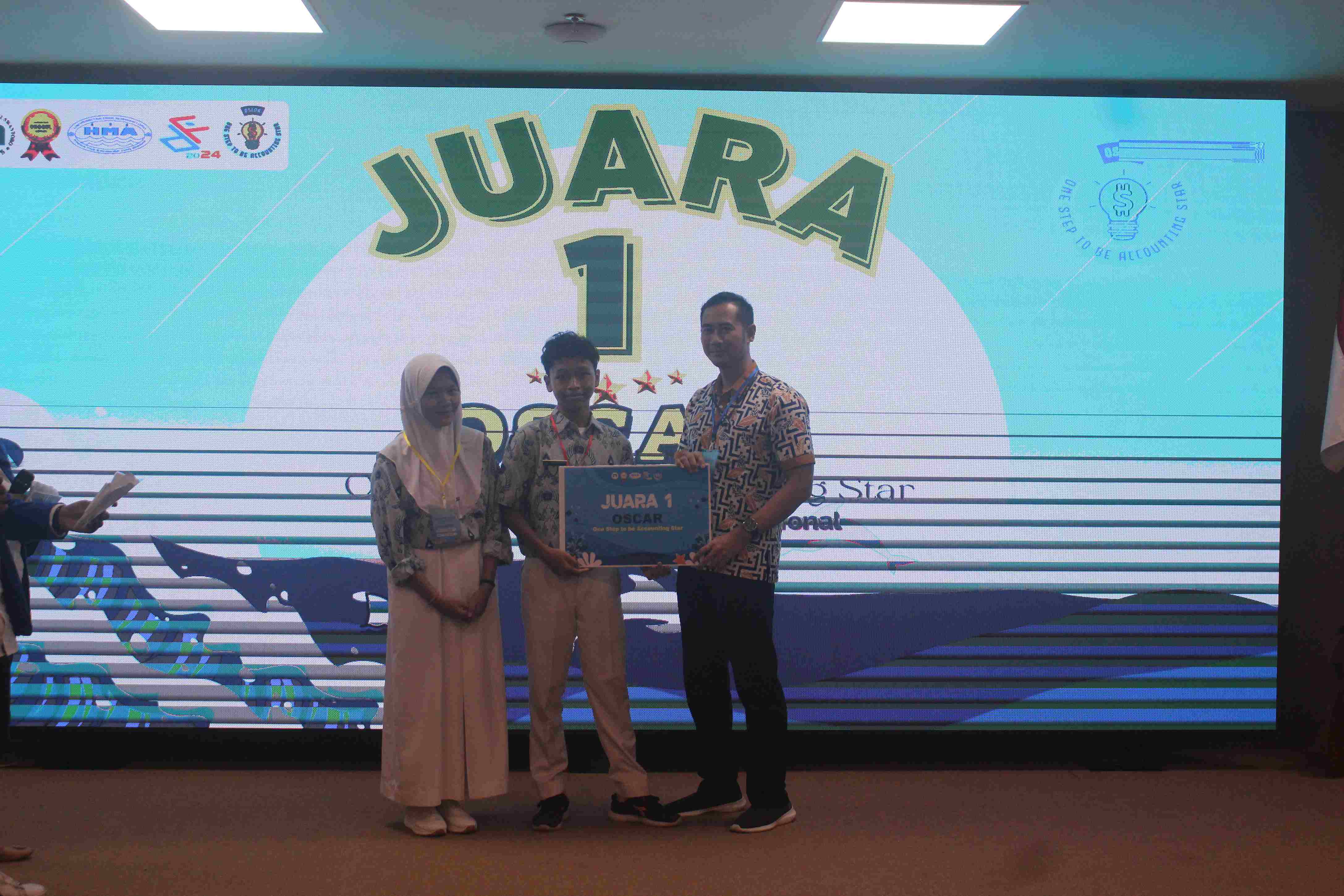 Juara 1